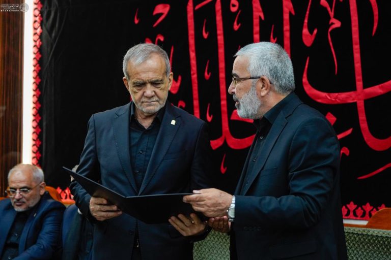 رئیس‌جمهور ایران زیارت حرم